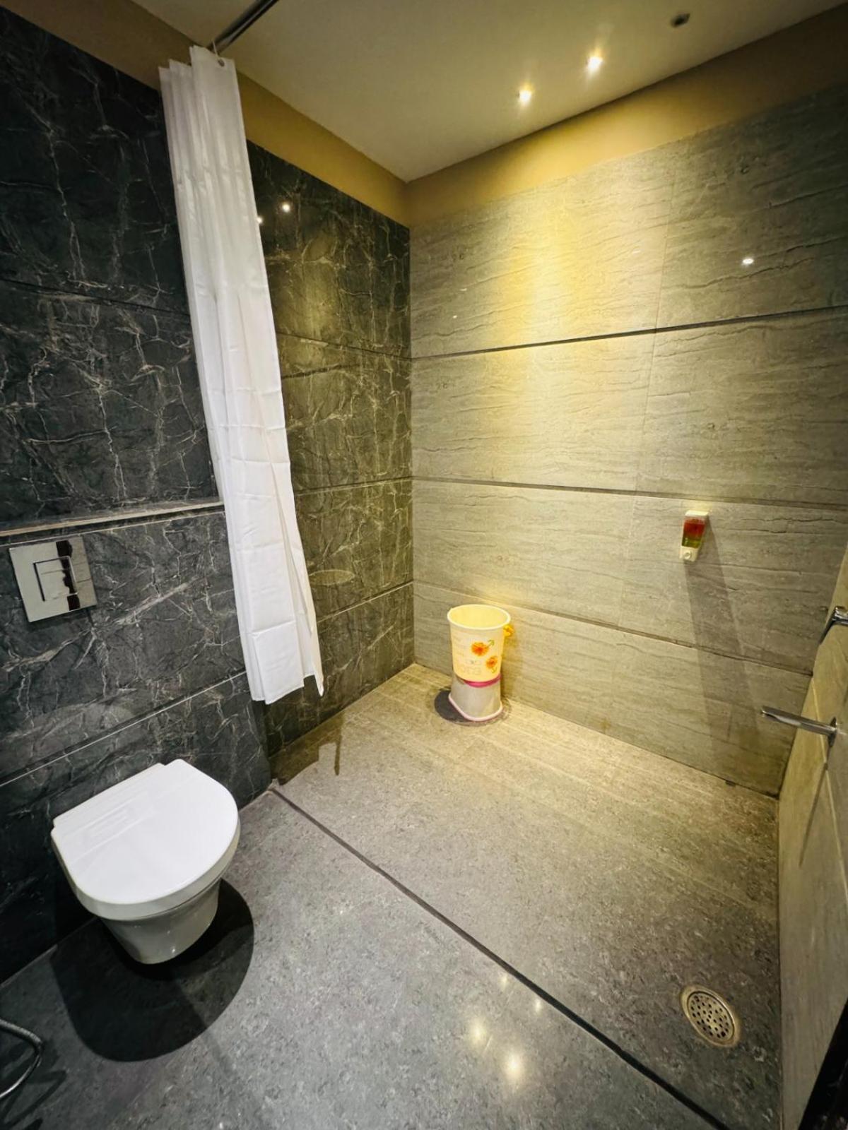 The Pearl Hotel Sirsa Luaran gambar