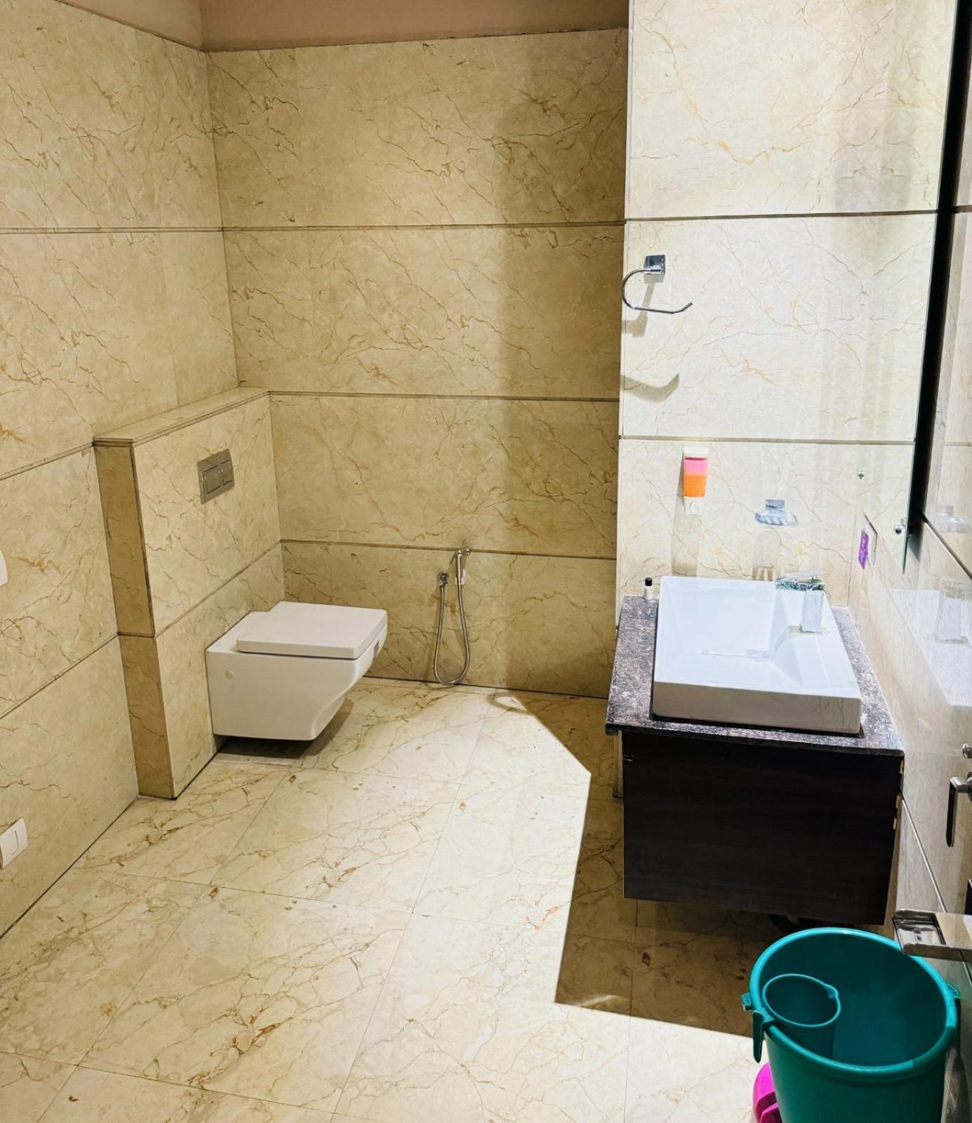 The Pearl Hotel Sirsa Luaran gambar