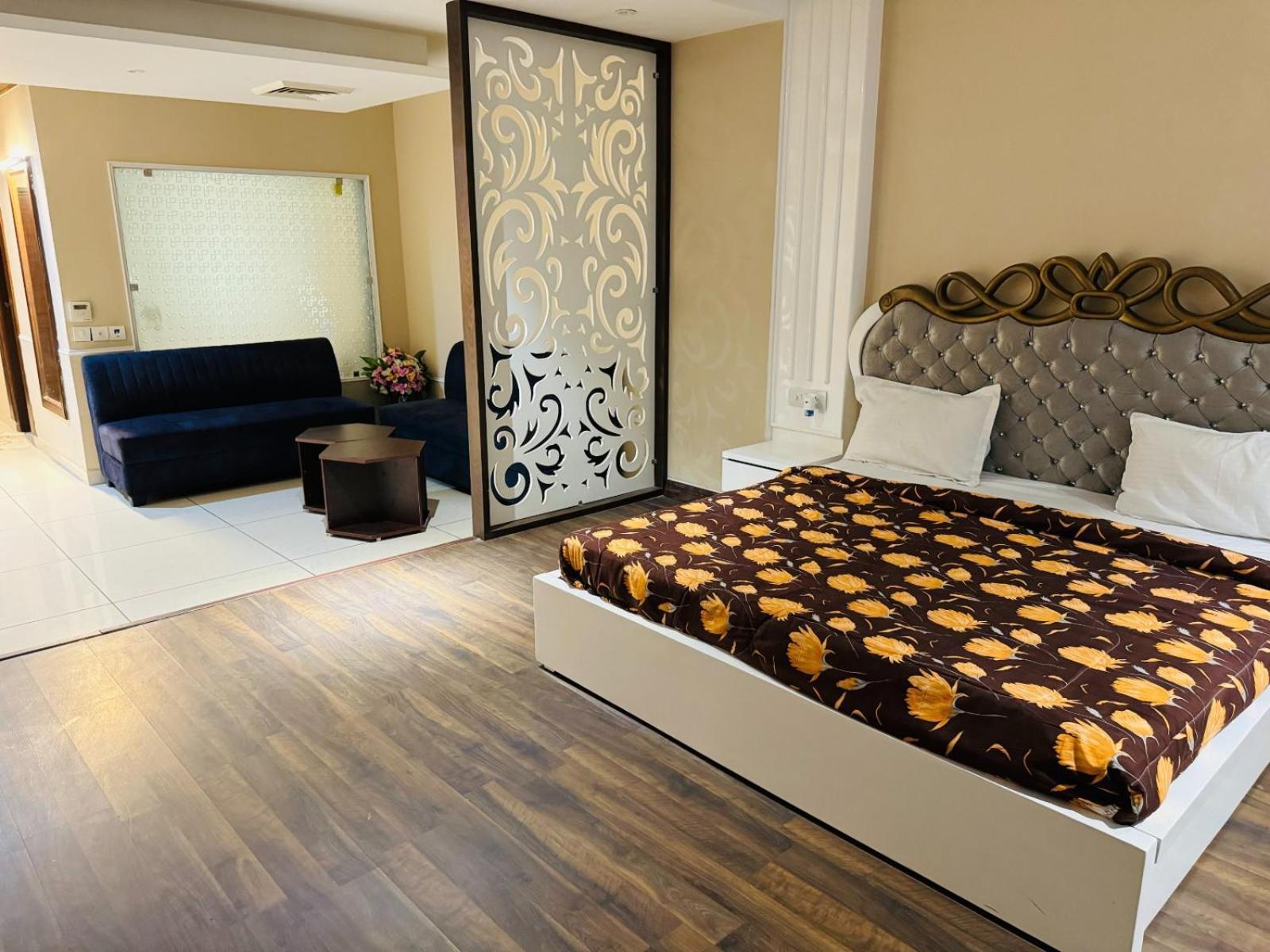 The Pearl Hotel Sirsa Luaran gambar