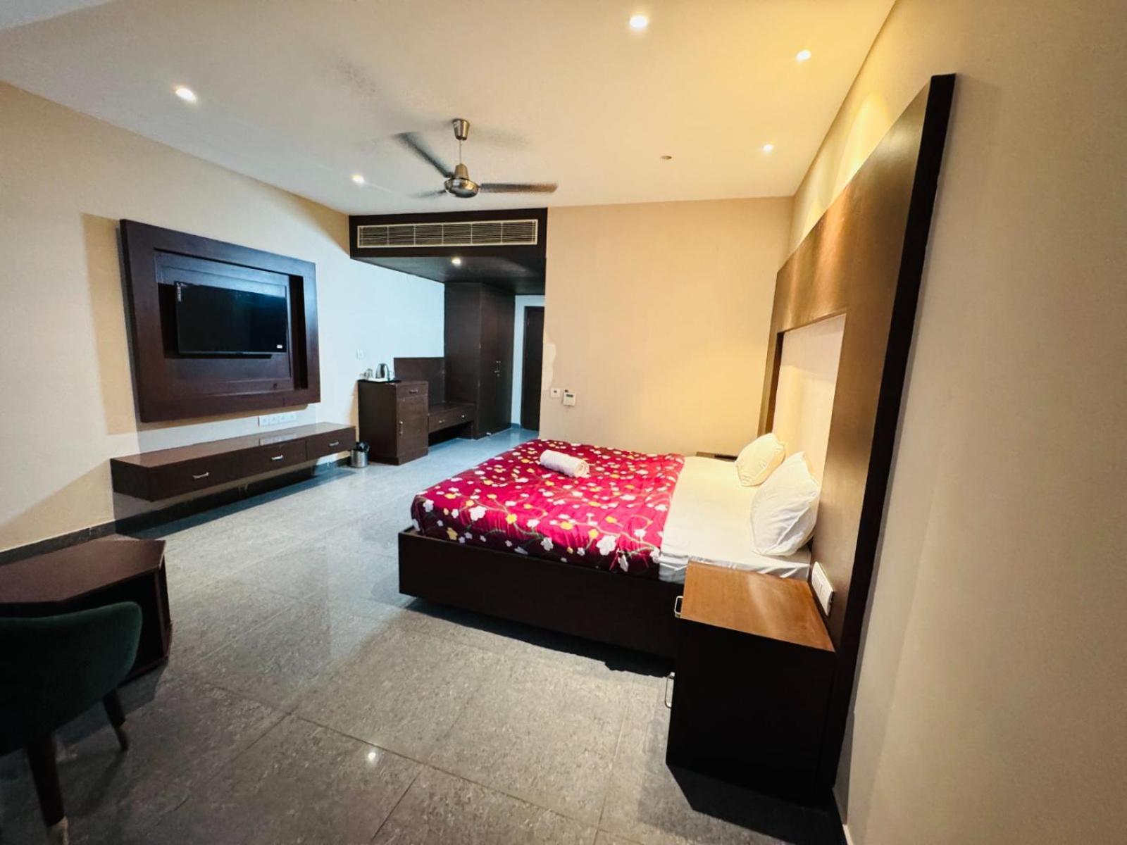 The Pearl Hotel Sirsa Luaran gambar