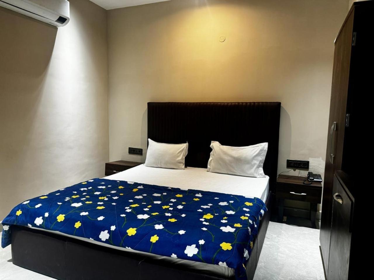 The Pearl Hotel Sirsa Luaran gambar